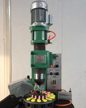 怎樣安全地操作氣液增壓鉚接機？